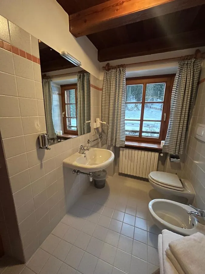Lodge Rifugio Malga Ra Stua Villa Cortina d'Ampezzo Italië